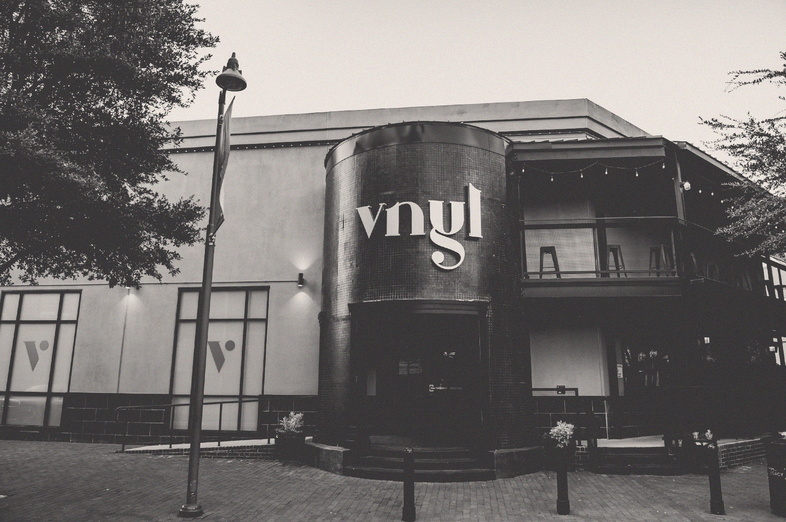 VNYL WEB MOCKUP 06